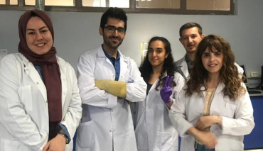 Nanoteknoloji Merkezinde Yaptığı Çalışma İle Tıp Fakültesi Öğrencisi Muhammet Enes Tasçı’ya Uluslararası En İyi Sunum Ödülü Verildi
