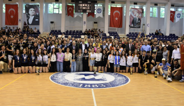 Marmara Üniversitesi Geleneksel Rektörlük Kupası Marmara Cup’22 de Ödüller Sahiplerini Buldu